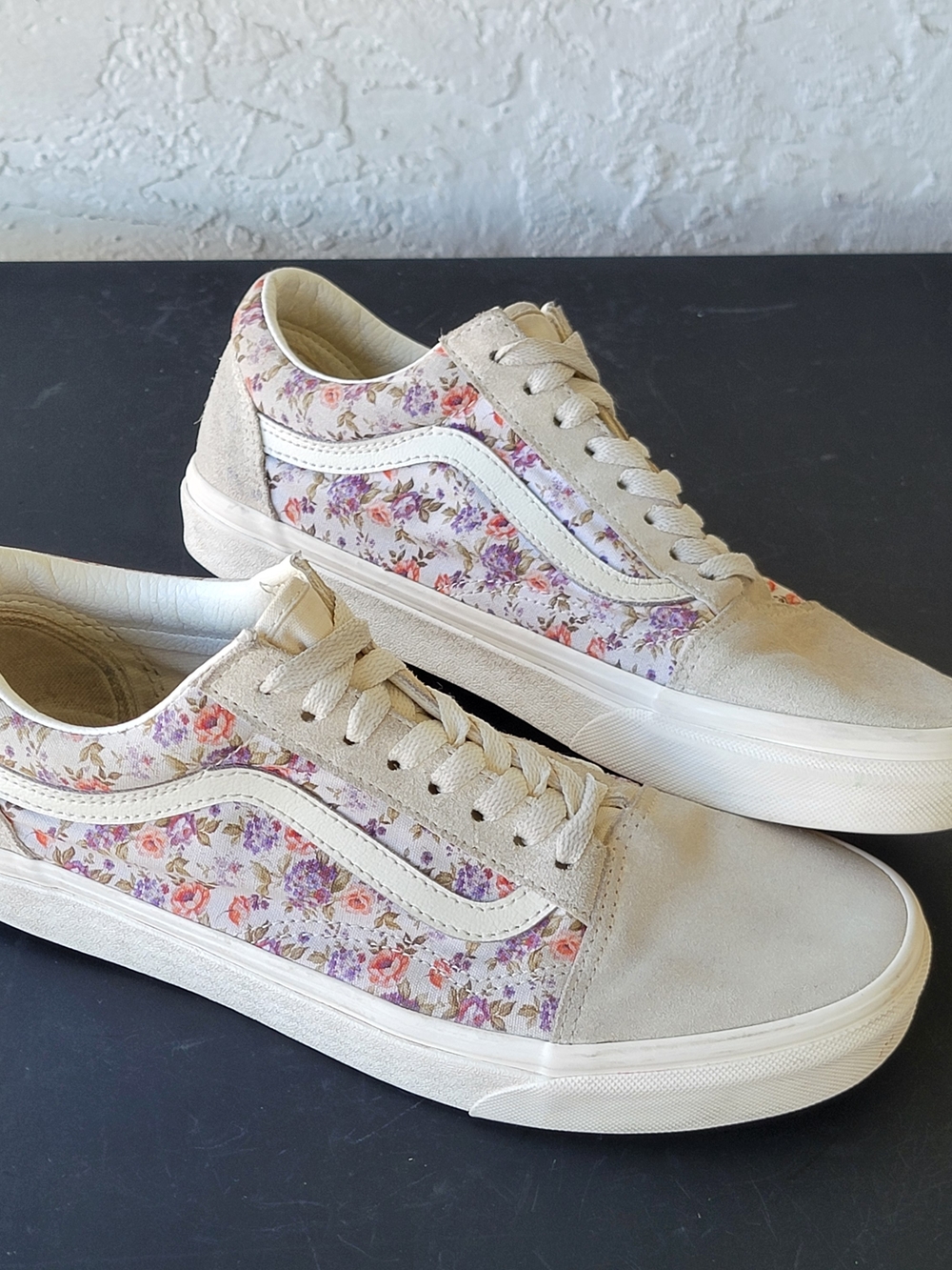 Vans Sk8 Low Vintage Floral Print Size: Women's Size 9.5 Men's 8